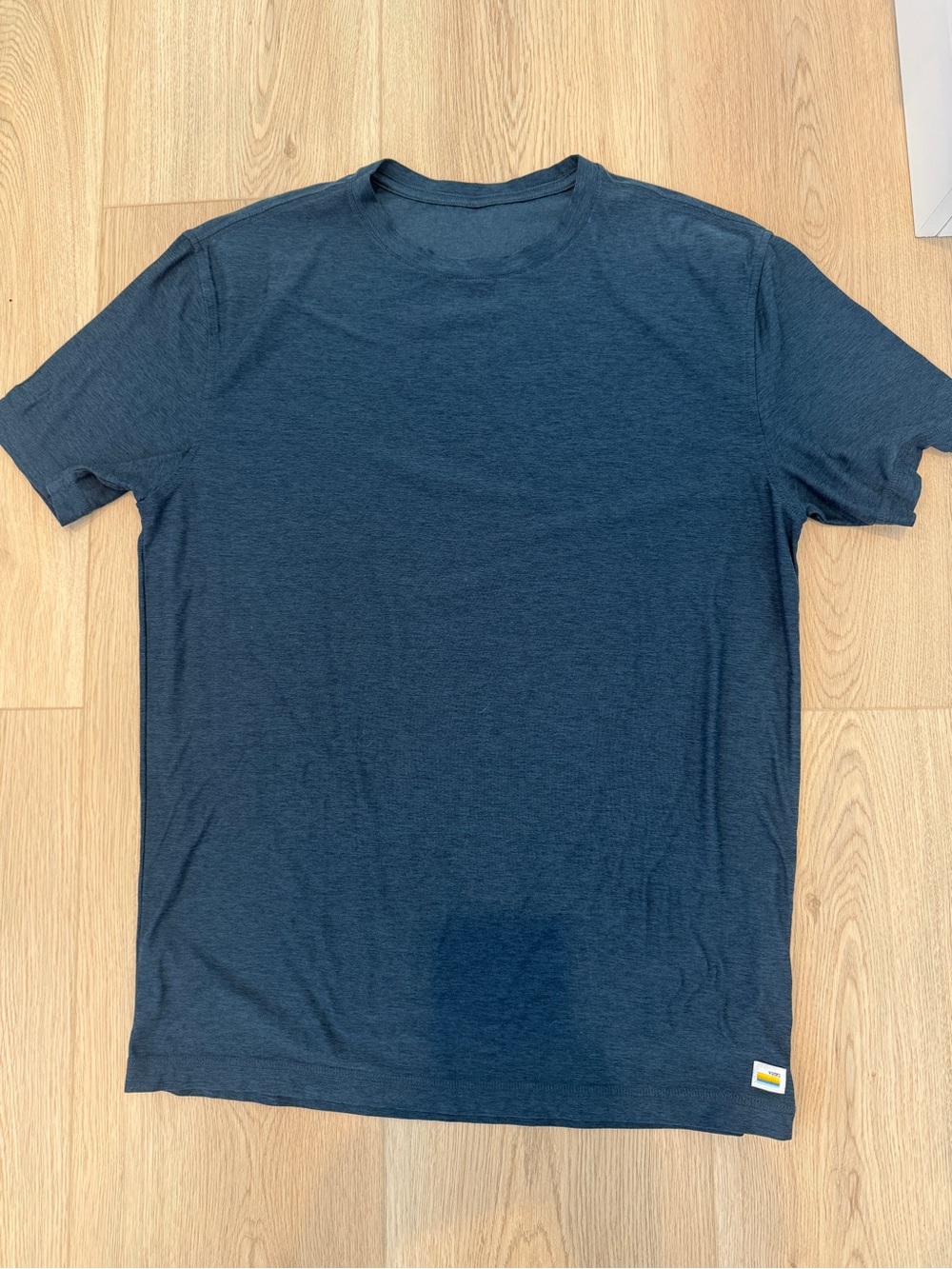 Vuori Strato Tech Tee  Heather Blue Short Sleeve Performance Shirt M - Picture 3 of 7